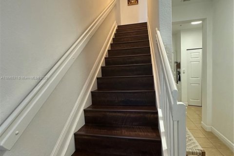 Adosado en alquiler en Miramar, Florida, 3 dormitorios, 185.8 m2 № 1953482 - foto 4