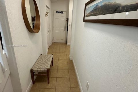 Adosado en alquiler en Miramar, Florida, 3 dormitorios, 185.8 m2 № 1953482 - foto 3