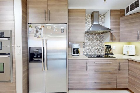 Condominio en venta en Hallandale Beach, Florida, 2 dormitorios, 130.06 m2 № 1938291 - foto 6