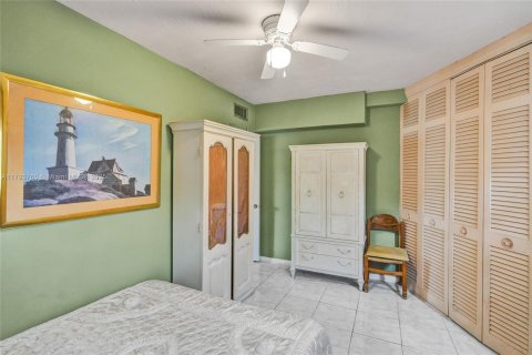 Купить кондоминиум в Майами, Флорида 2 спальни, 79.9м2, № 2028621 - фото 16