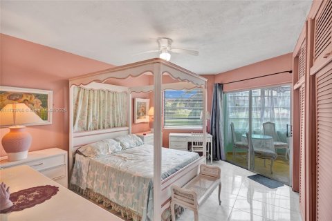 Купить кондоминиум в Майами, Флорида 2 спальни, 79.9м2, № 2028621 - фото 9