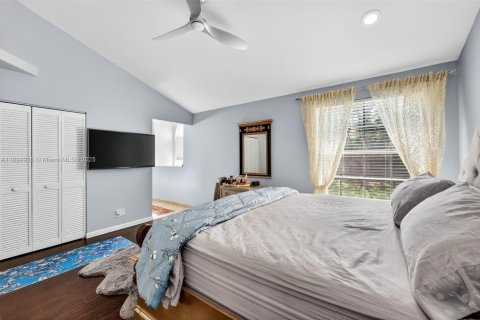 Townhouse in Coral Springs, Florida 4 bedrooms, 157 sq.m. № 1950666 - photo 19