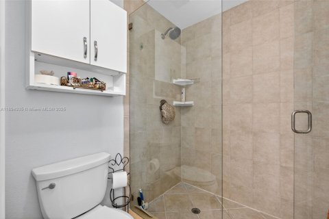 Townhouse in Coral Springs, Florida 4 bedrooms, 157 sq.m. № 1950666 - photo 21