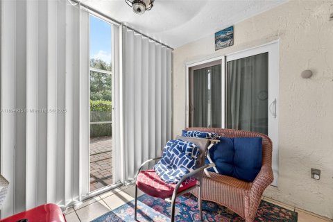 Townhouse in Coral Springs, Florida 4 bedrooms, 157 sq.m. № 1950666 - photo 16