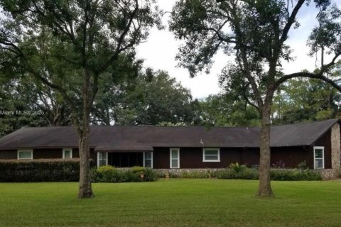 Casa en venta en Ocala, Florida, 4 dormitorios № 1977848 - foto 1