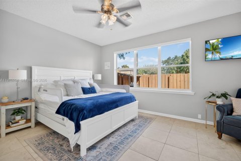 House in Tamarac, Florida 2 bedrooms, 140.28 sq.m. № 2033627 - photo 21