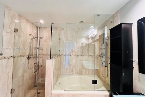 Touwnhouse à louer à Sunny Isles Beach, Floride: 3 chambres, 210.42 m2 № 1976716 - photo 27