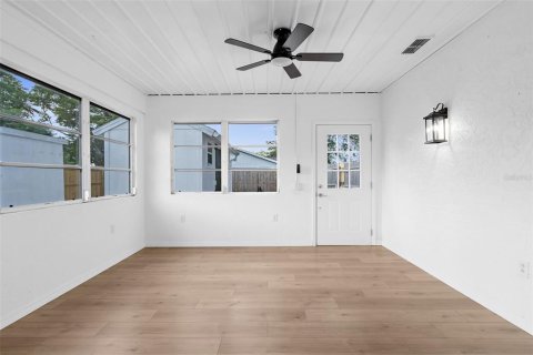 House in North Port, Florida 3 bedrooms, 123.75 sq.m. № 1847898 - photo 8