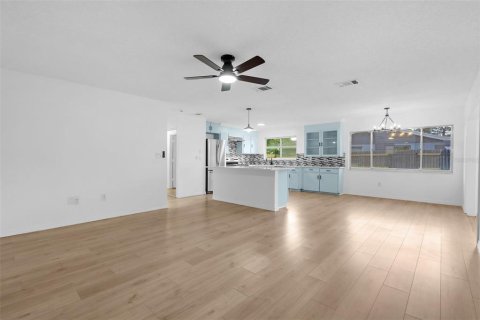 House in North Port, Florida 3 bedrooms, 123.75 sq.m. № 1847898 - photo 3