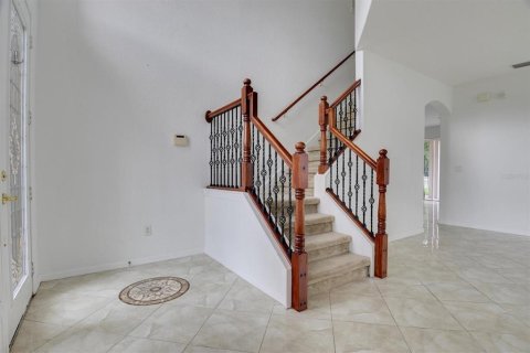 Villa ou maison à louer à Wesley Chapel, Floride: 5 chambres, 265.51 m2 № 2389421 - photo 5