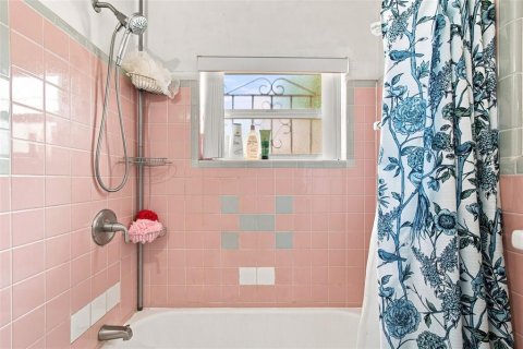 Villa ou maison à vendre à Tampa, Floride: 4 chambres, 188.31 m2 № 2345509 - photo 18