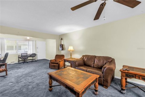 Condominio en venta en Seminole, Florida, 1 dormitorio, 91.51 m2 № 1842149 - foto 17