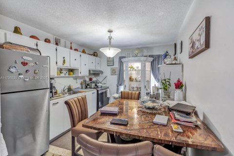 Propiedad comercial en venta en Miami, Florida, 358.23 m2 № 1861150 - foto 25