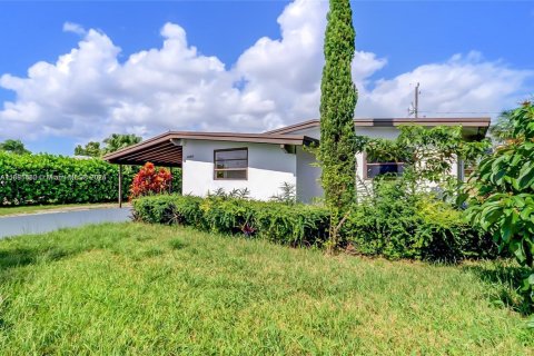 House in Homestead, Florida 4 bedrooms № 2012377