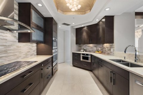 Condo in Sarasota, Florida, 3 bedrooms  № 1295908 - photo 6