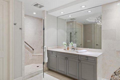 Condo in Sarasota, Florida, 3 bedrooms  № 1295908 - photo 17