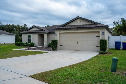 Casa en Mascotte, Florida 3 dormitorios, 135.27 m2 № 2132198