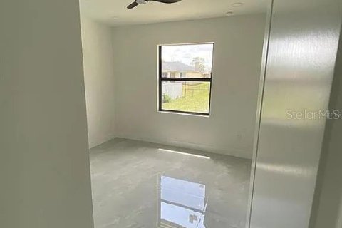 House in Lehigh Acres, Florida 3 bedrooms, 142.7 sq.m. № 1769975 - photo 11