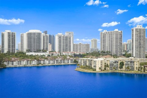 Condo in Aventura, Florida, 2 bedrooms  № 1864788 - photo 30
