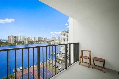 Condo in Aventura, Florida, 2 bedrooms  № 1864788 - photo 25