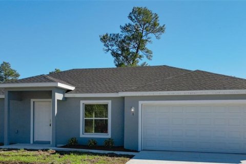 Casa en Ocala, Florida 3 dormitorios, 130.25 m2 № 2104588