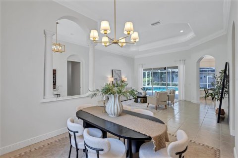 House in Bradenton, Florida 4 bedrooms, 279.26 sq.m. № 2151683 - photo 17