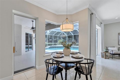 House in Bradenton, Florida 4 bedrooms, 279.26 sq.m. № 2151683 - photo 23