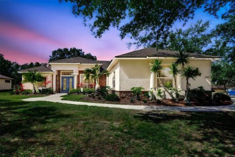 House in Bradenton, Florida 4 bedrooms, 279.26 sq.m. № 2151683 - photo 7