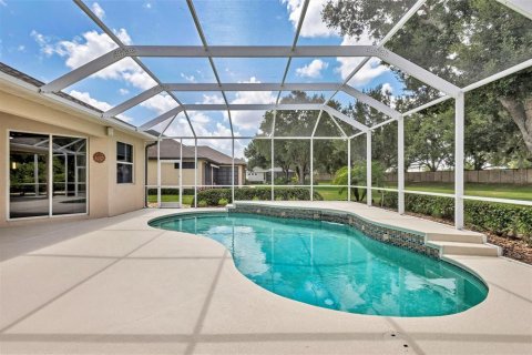 House in Bradenton, Florida 4 bedrooms, 279.26 sq.m. № 2151683 - photo 4