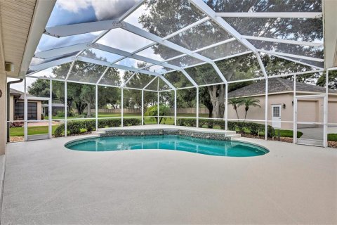 House in Bradenton, Florida 4 bedrooms, 279.26 sq.m. № 2151683 - photo 5