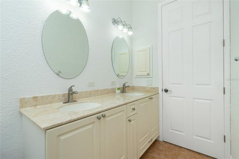 House in North Port, Florida 4 bedrooms, 286.88 sq.m. № 1592951 - photo 20
