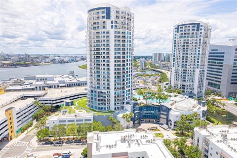 Condo in Tampa, Florida, 2 bedrooms  № 1783249 - photo 2