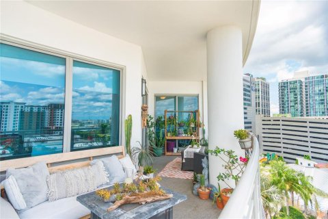 Condo in Tampa, Florida, 2 bedrooms  № 1783249 - photo 8