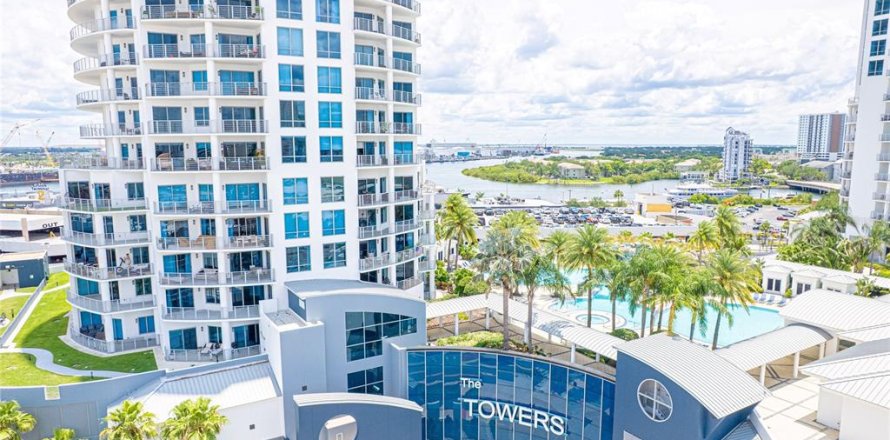 Condo in Tampa, Florida, 2 bedrooms  № 1783249