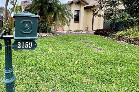 House in Weston, Florida 3 bedrooms, 149.67 sq.m. № 2059124 - photo 6