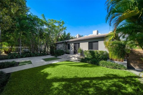 Casa en alquiler en Miami, Florida, 3 dormitorios, 149.76 m2 № 1937950 - foto 3