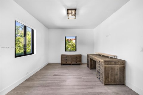Casa en alquiler en Miami, Florida, 3 dormitorios, 149.76 m2 № 1937950 - foto 13