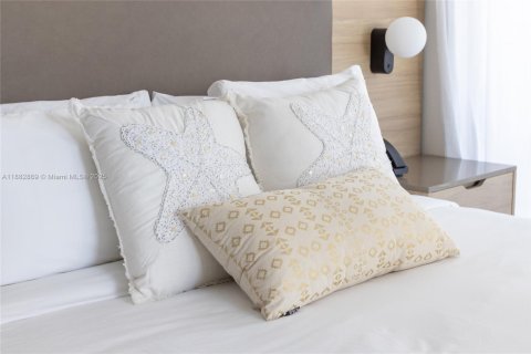 Condominio en venta en Miami, Florida, 2 dormitorios, 84.26 m2 № 1929571 - foto 16