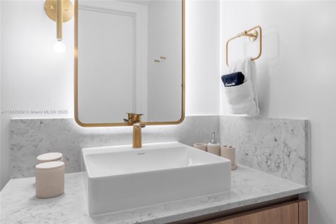 Condominio en venta en Miami, Florida, 2 dormitorios, 84.26 m2 № 1929571 - foto 23