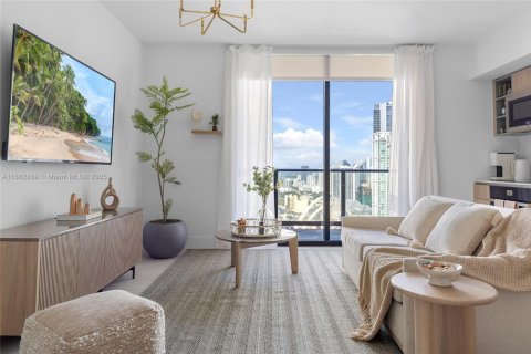 Condominio en venta en Miami, Florida, 2 dormitorios, 84.26 m2 № 1929571 - foto 2