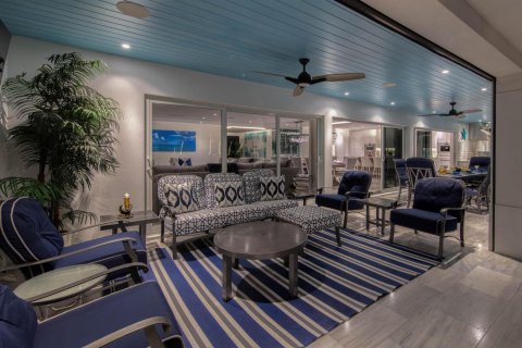 House in Fort Lauderdale, Florida 5 bedrooms, 423.08 sq.m. № 2158359 - photo 27