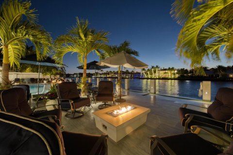 House in Fort Lauderdale, Florida 5 bedrooms, 423.08 sq.m. № 2158359 - photo 26