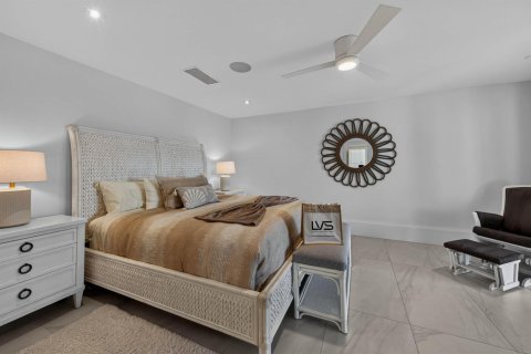 House in Fort Lauderdale, Florida 5 bedrooms, 423.08 sq.m. № 2158359 - photo 6