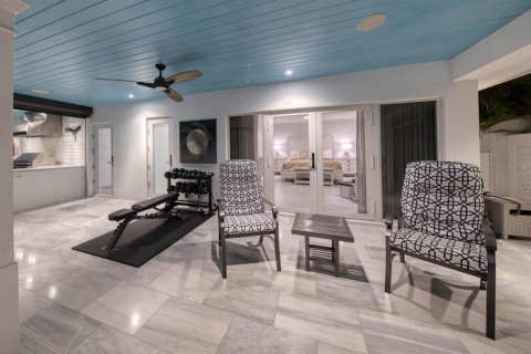 House in Fort Lauderdale, Florida 5 bedrooms, 423.08 sq.m. № 2158359 - photo 29