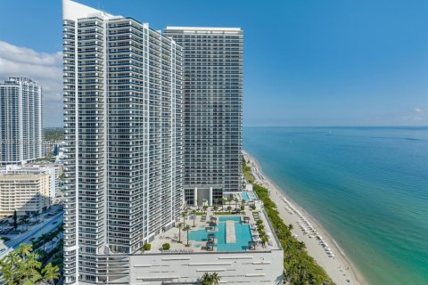 Condominio en alquiler en Hallandale Beach, Florida, 2 dormitorios, 100.89 m2 № 1969407 - foto 7