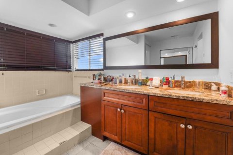 Adosado en alquiler en Boca Raton, Florida, 3 dormitorios, 189.15 m2 № 2176763 - foto 19
