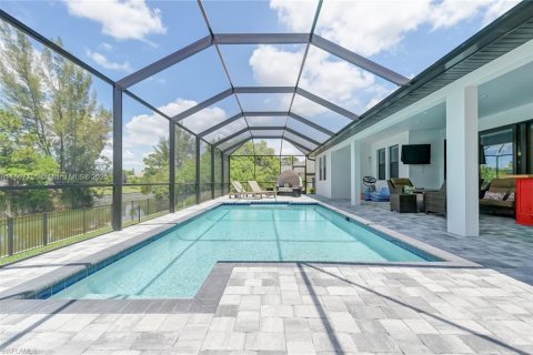 House in Cape Coral, Florida 4 bedrooms № 1935665 - photo 24