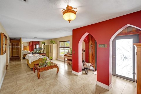 House in Miami, Florida 3 bedrooms, 189.33 sq.m. № 1821774 - photo 4