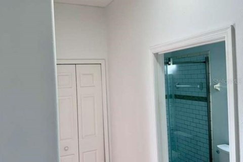 Villa ou maison à louer à Orlando, Floride: 5 chambres, 317.54 m2 № 2096916 - photo 11