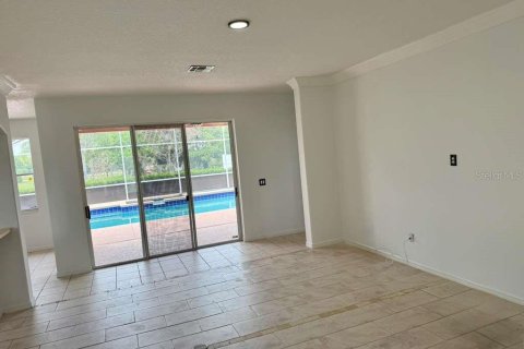 Villa ou maison à louer à Orlando, Floride: 5 chambres, 317.54 m2 № 2096916 - photo 3